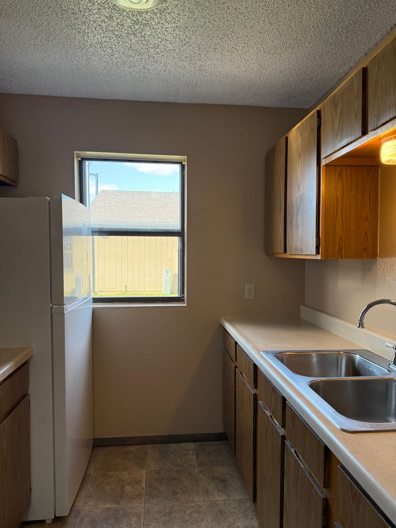 East Terrace Apartments 4 of 4