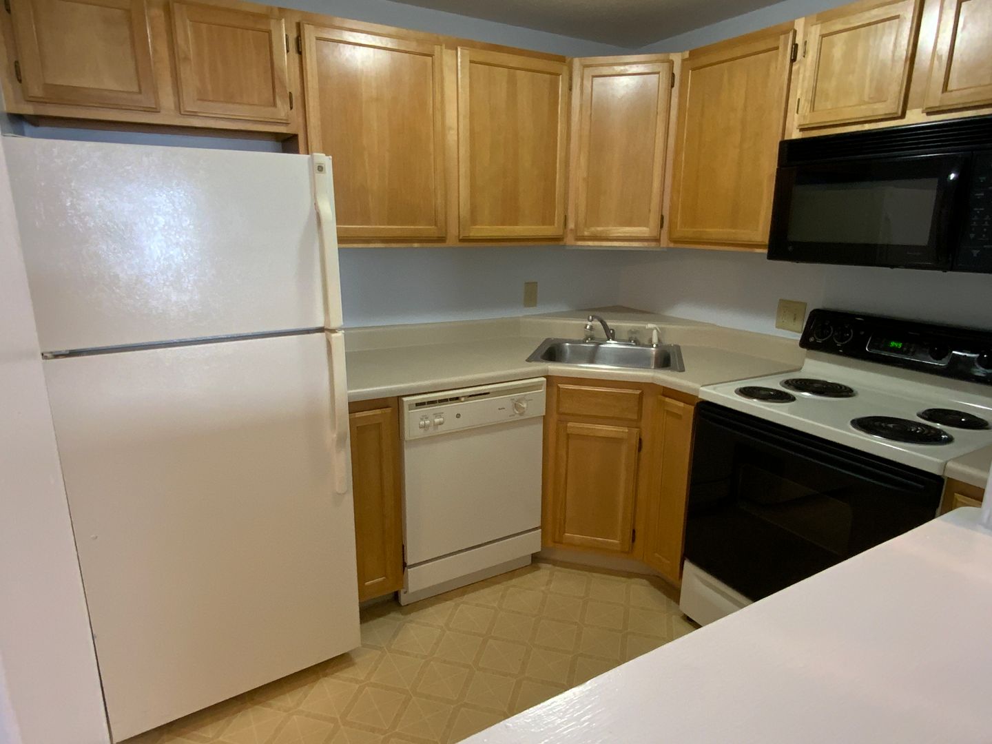 Marshalltown Apartment: 1 West Grant Street