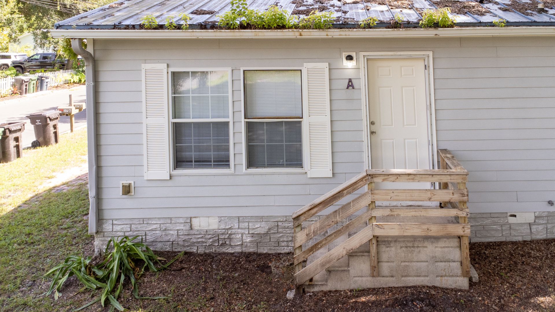 St. Augustine Apartment: 37 Evergreen Ave