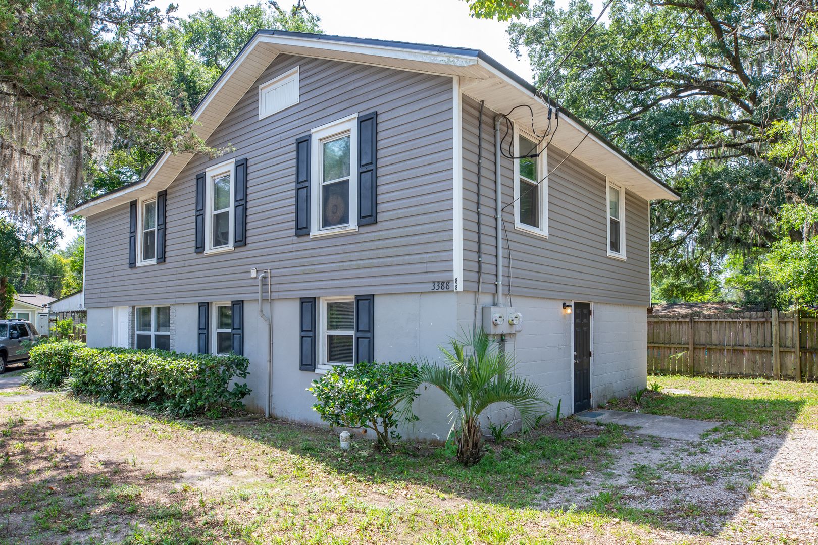 Jacksonville House: 3390 Stillman St.