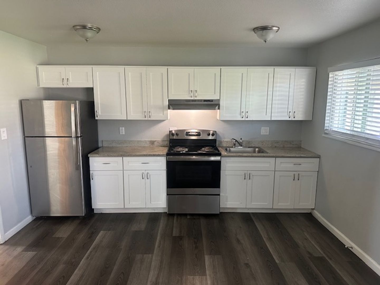 Manteca Apartment: 135 N Sheridan Ave.