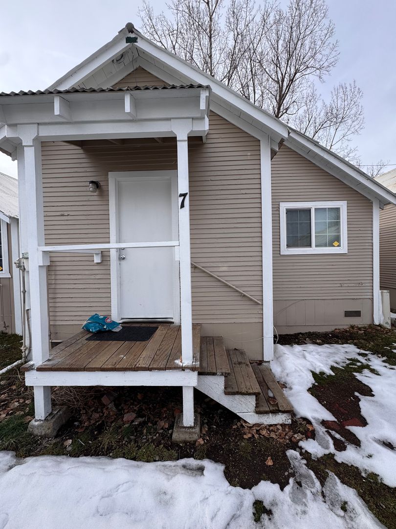 Chester Apartment: 130/140 Gay St.