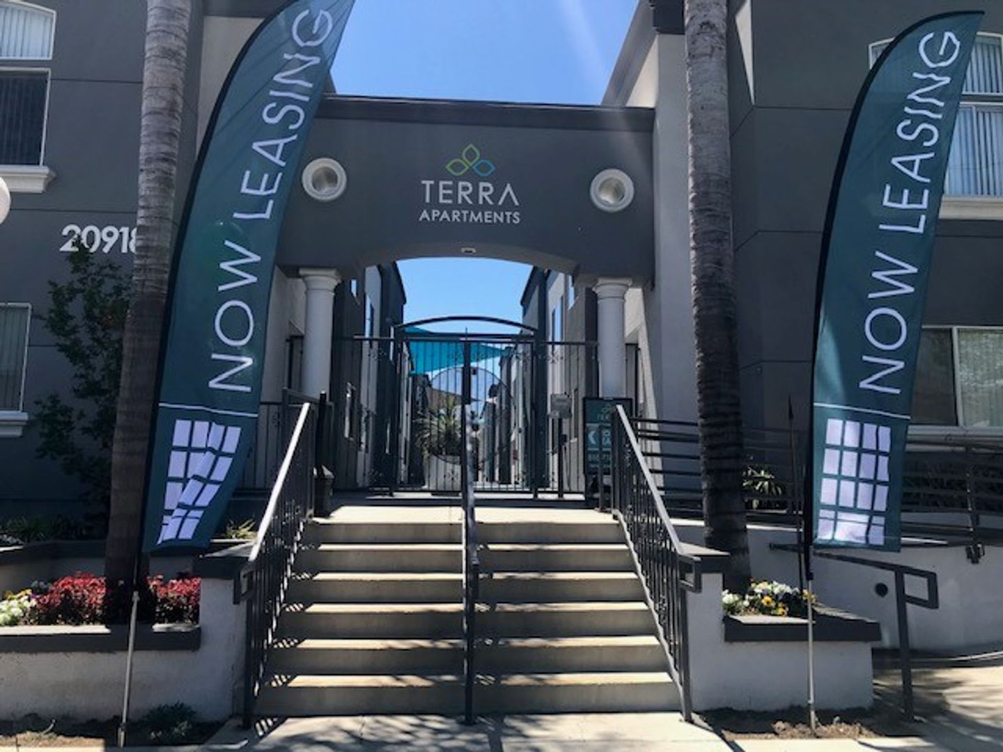 Canoga Park Apartment: 20918 Gresham St.