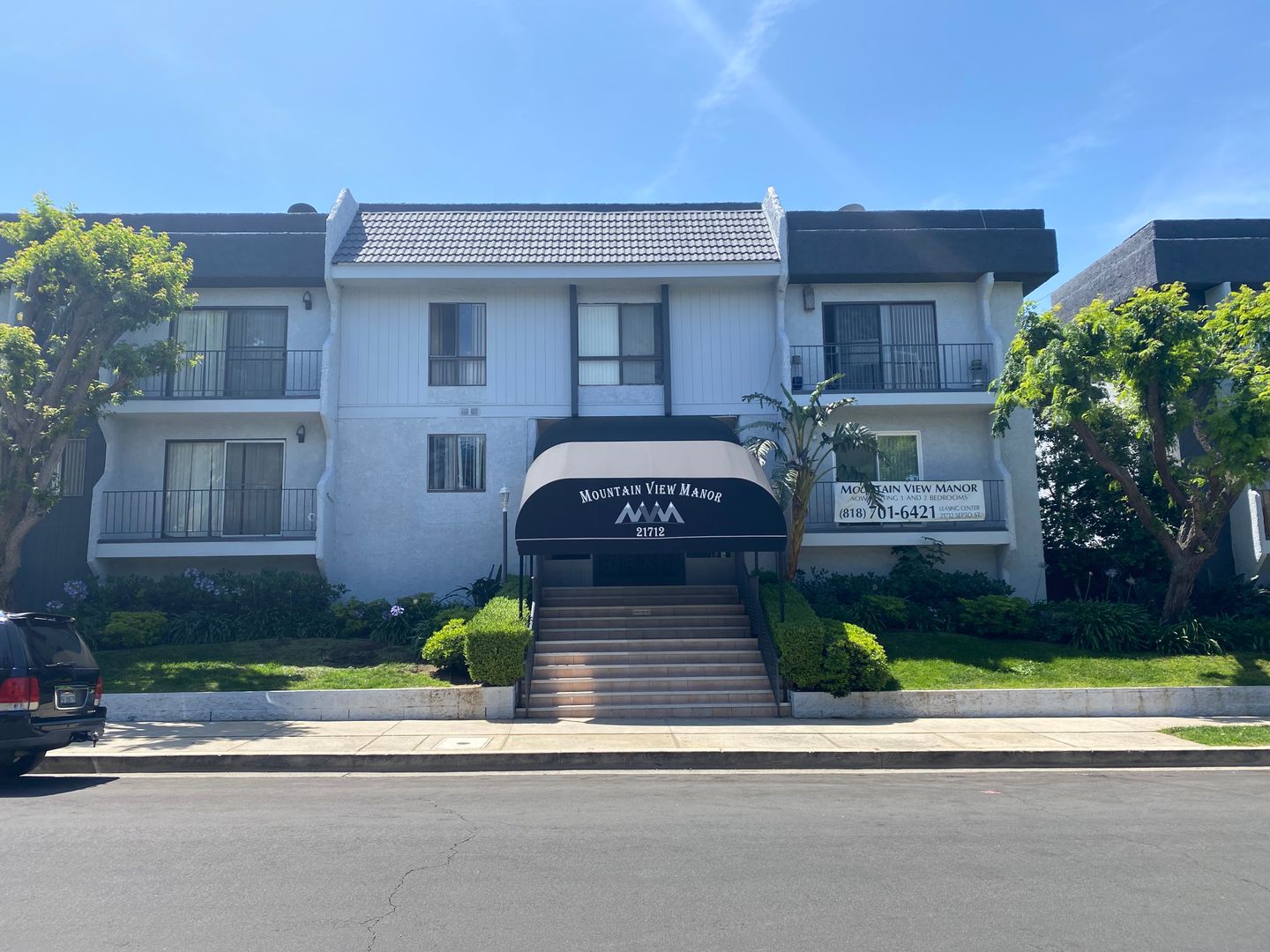 Chatsworth Apartment: 21700 - 21734 Septo St