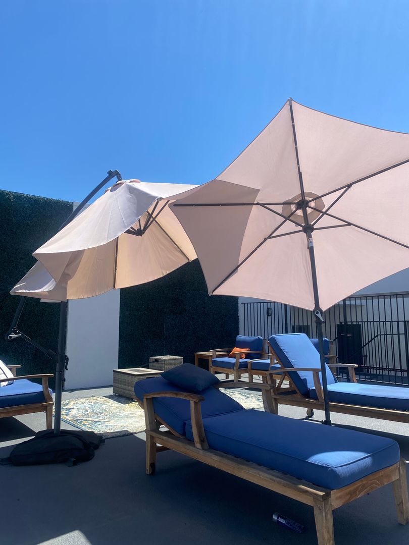 Toluca Lake Apartment: 10650 Moorpark St