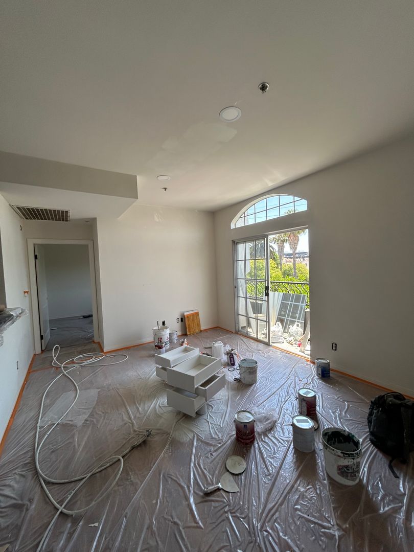 Toluca Lake Apartment: 10650 Moorpark St