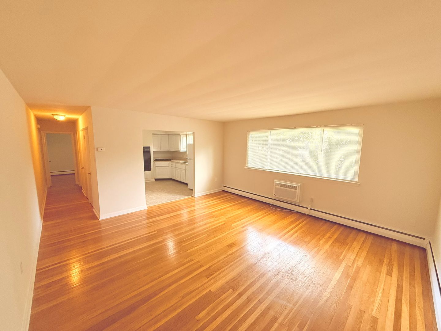 Wyncote Apartment: 615 Paxson Avenue