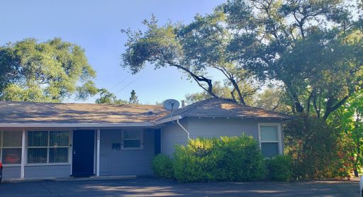 AUBURN DUPLEX NEAR RECREATION PARK