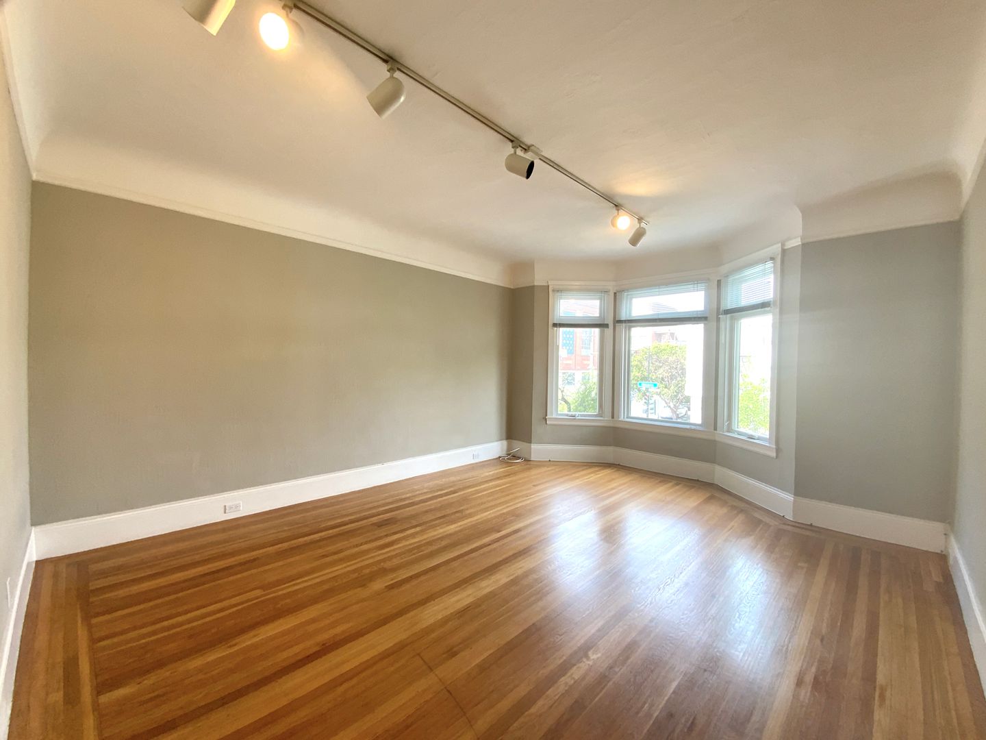 San Francisco Apartment: 650 Masonic Ave.