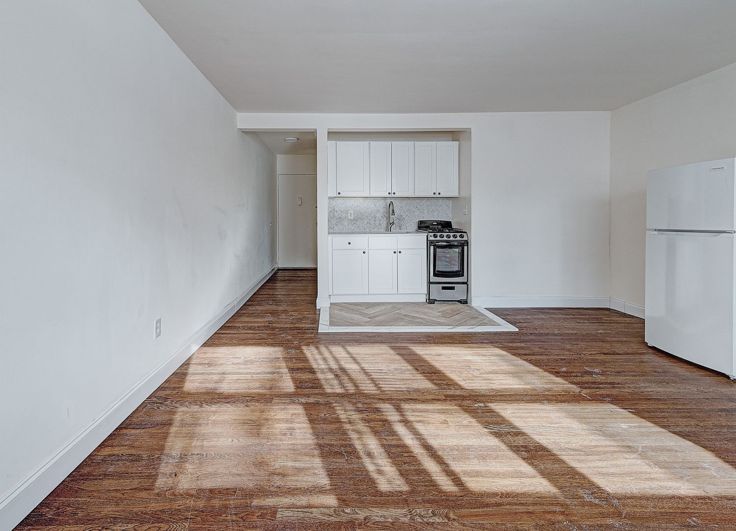 South Orange Apartment: 22 Cottage Street