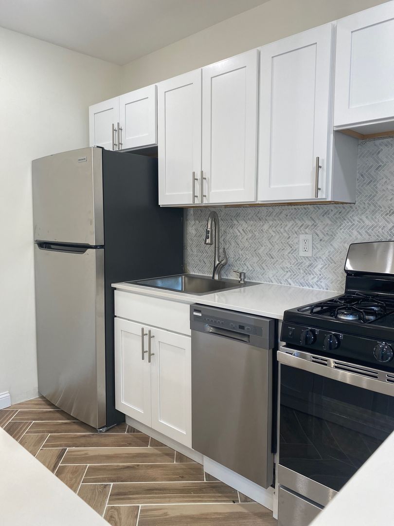 South Orange Apartment: 22 Cottage Street