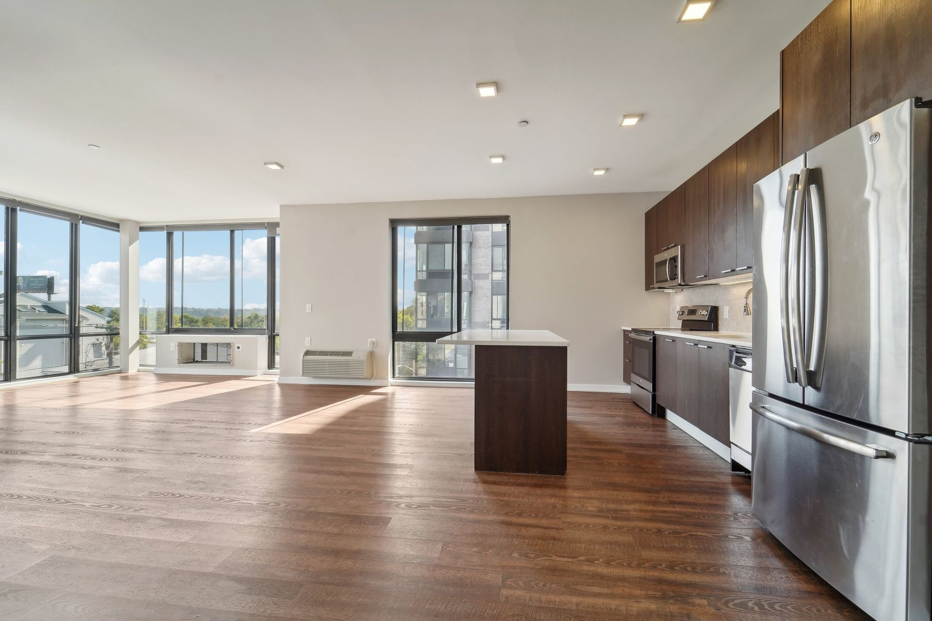 Hackensack Apartment: 295 Polifly Road