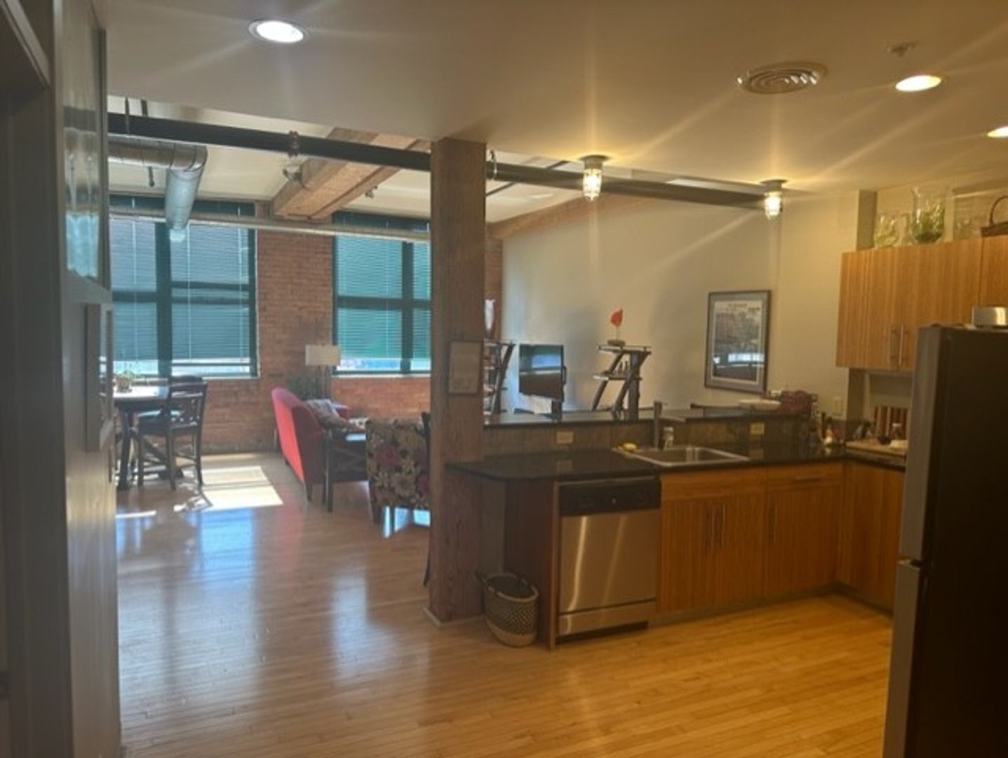 Syracuse Apartment: 689 North Clinton Street