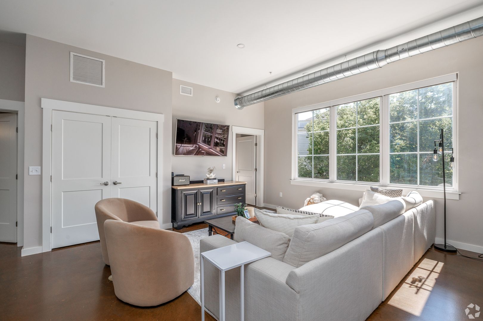 Camillus Apartment: 52 Main Street