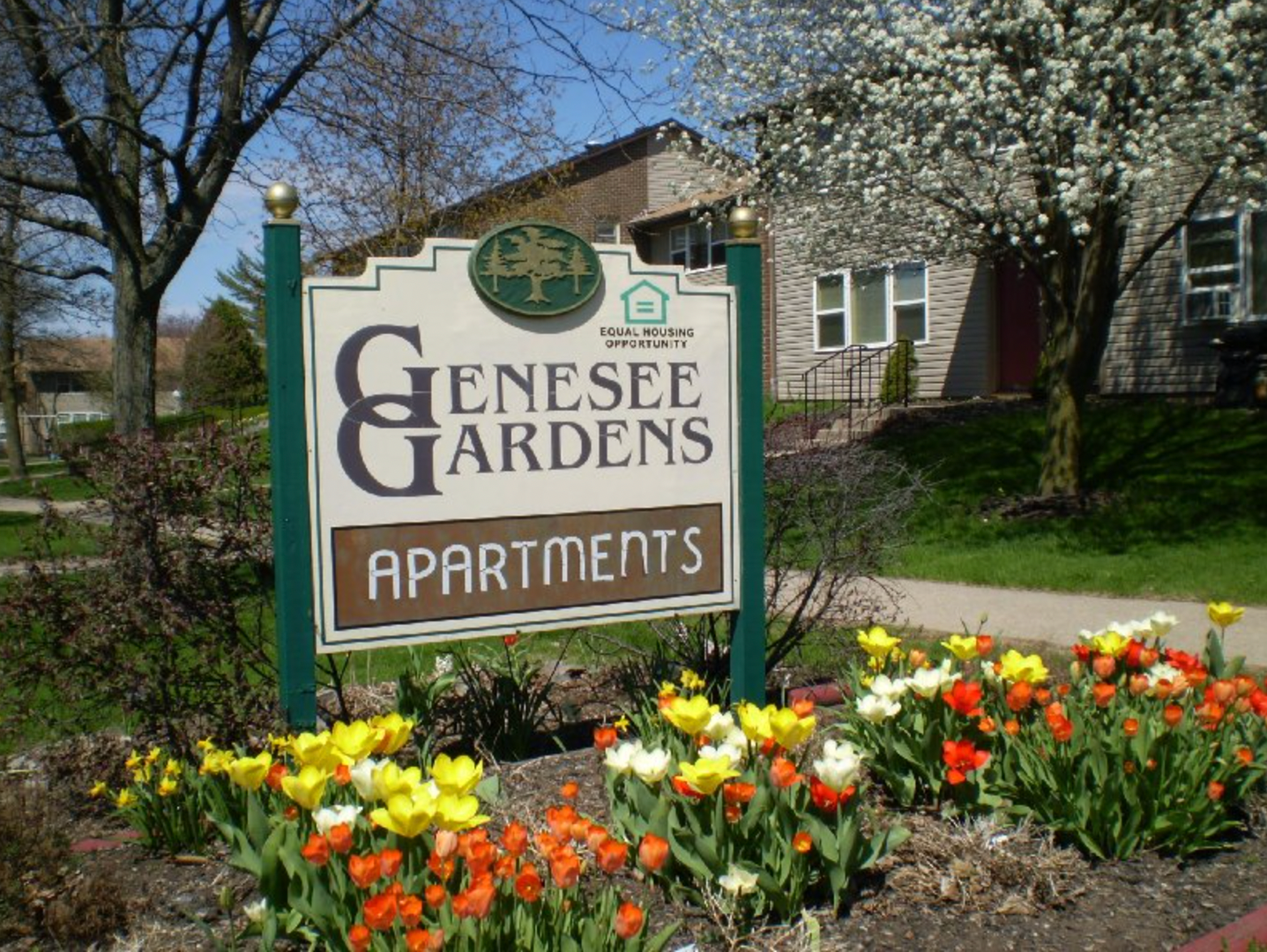 Auburn Apartment: 114 Genesee Gardens Apts