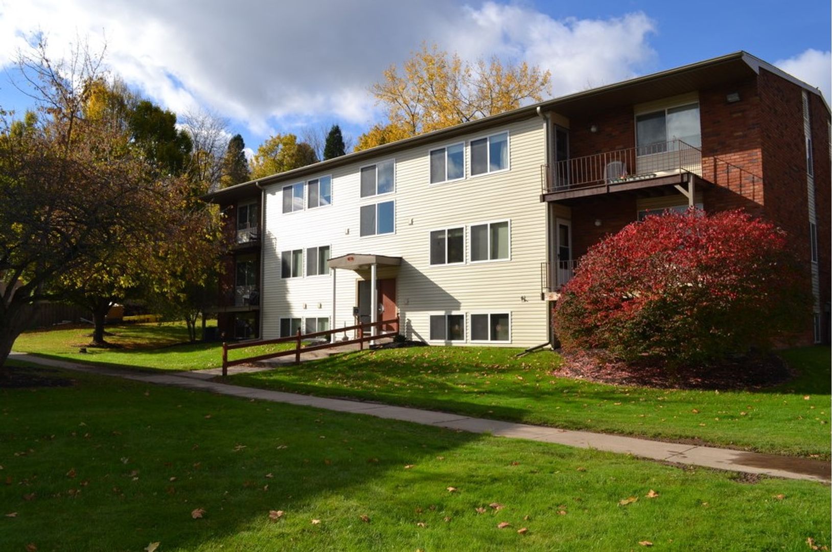 Syracuse Apartment: 123 Remington Avenue