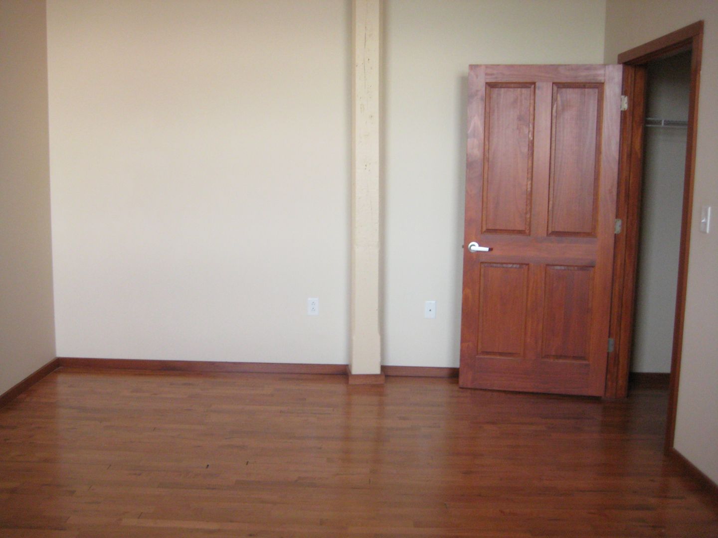 Syracuse Apartment: 525 Plum Street