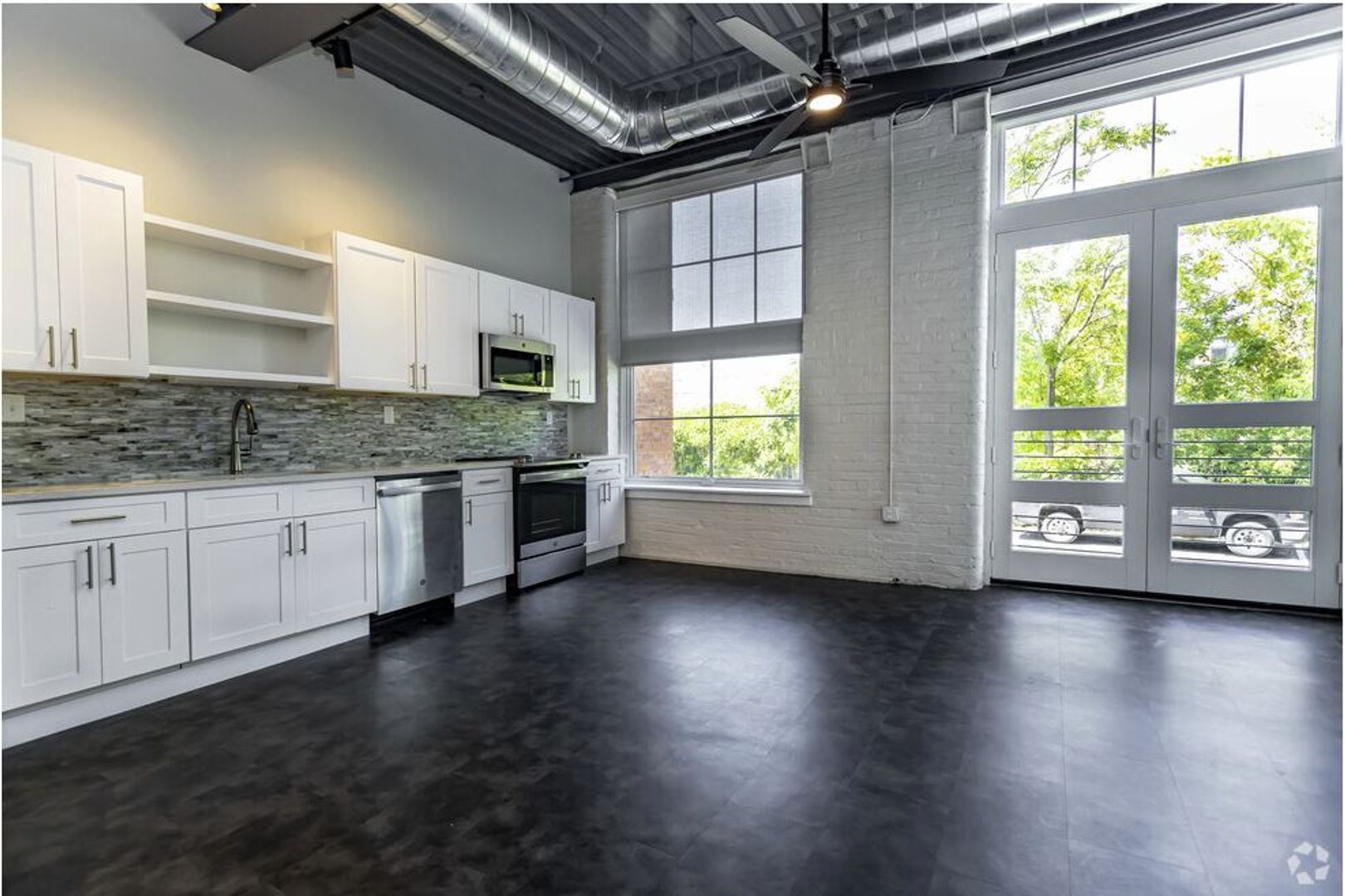 Syracuse Apartment: 600 North Franklin Street