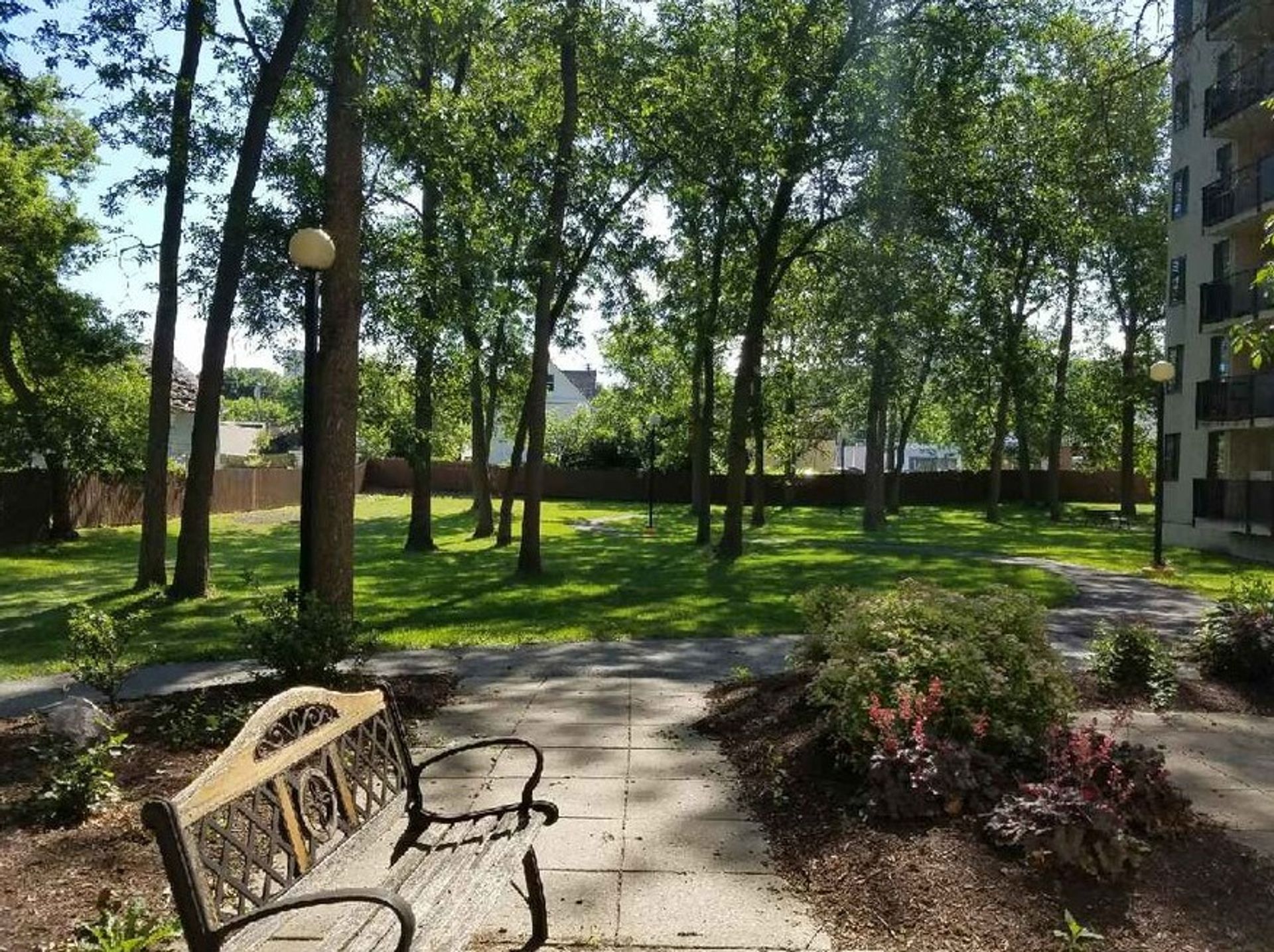 Syracuse Apartment: 122 W Seneca Turnpike