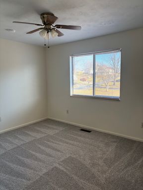 2bd apt near Downtown Staunton Quiet Area with off st parking