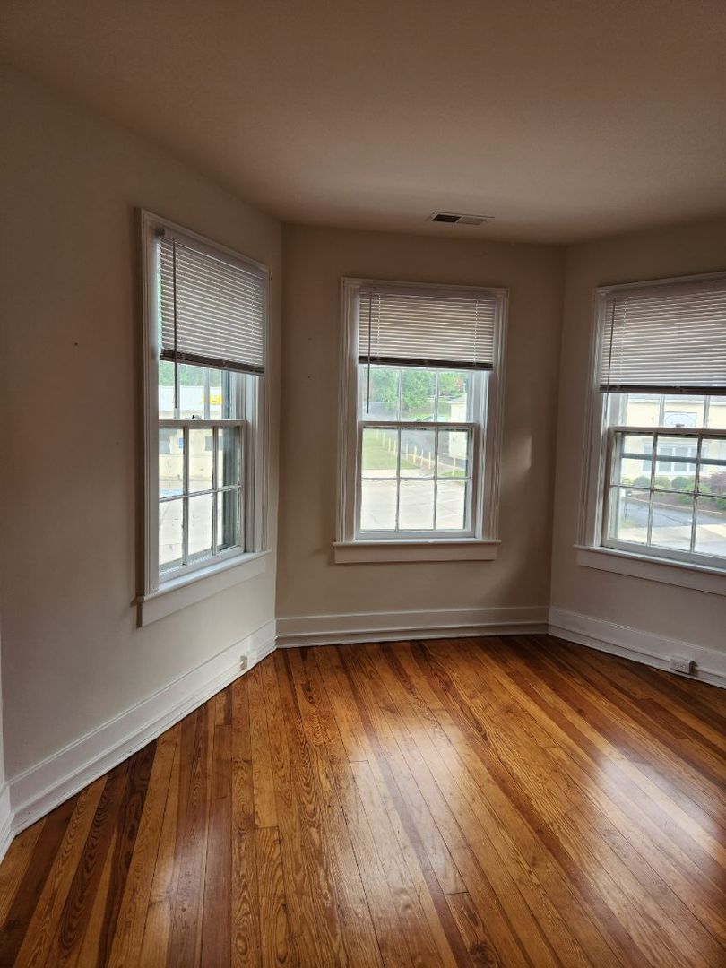staunton Apartment: 931 N Augusta st