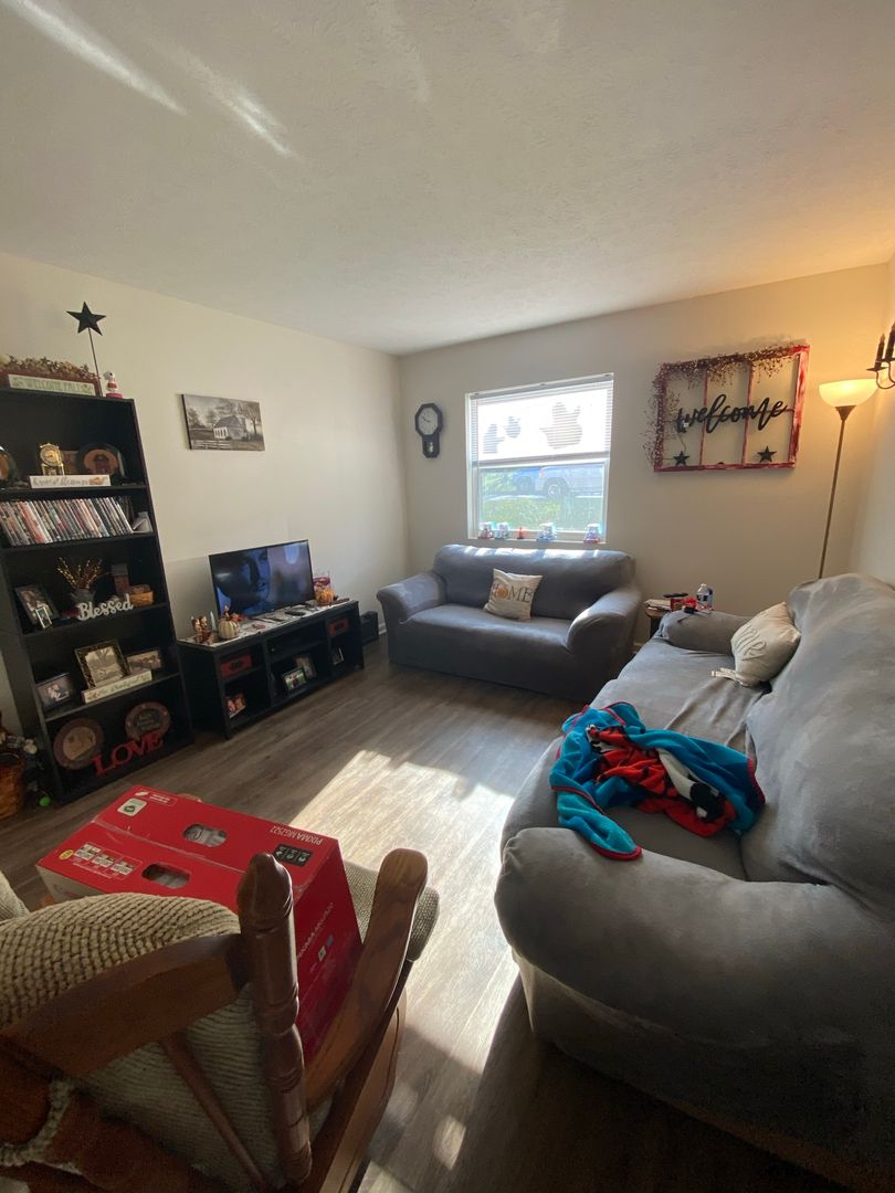 Waynesboro Apartment: 1019 Albemarle Ave