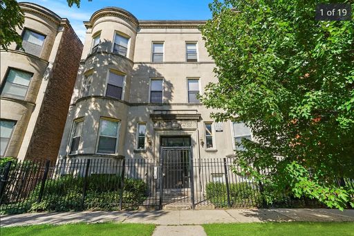 4542 S. Indiana Ave #1 - Three bed, two bath – photo 1