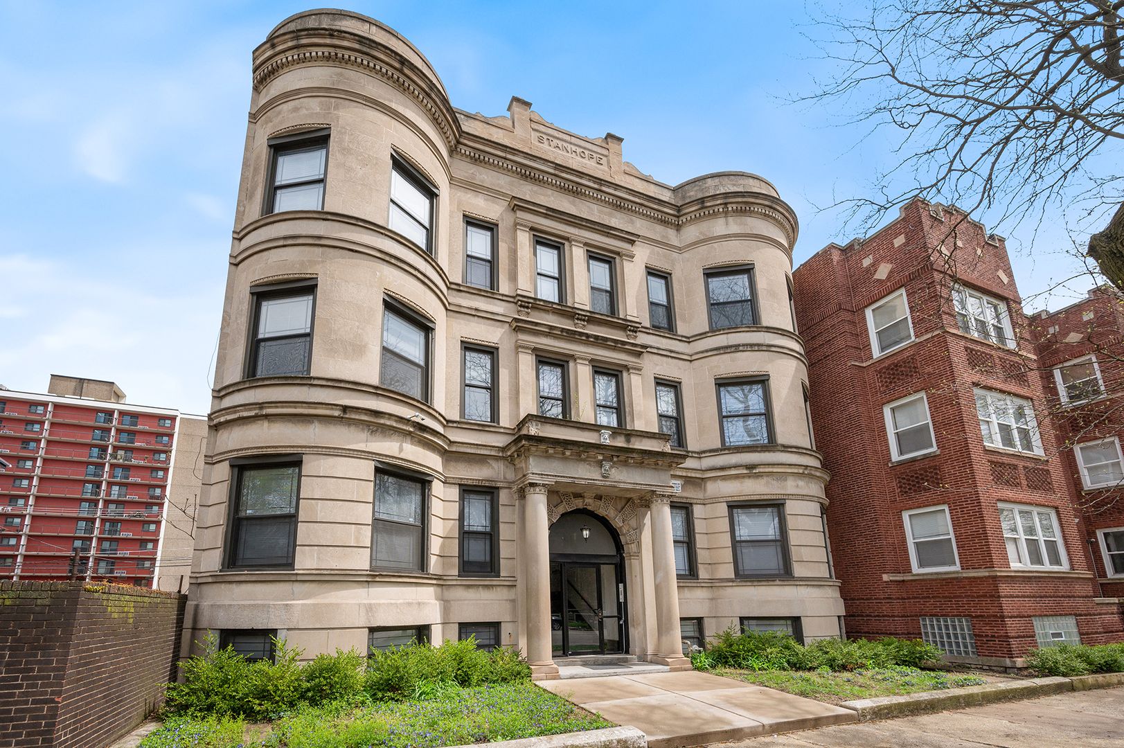Chicago Apartment: 4127 S. Michigan Ave