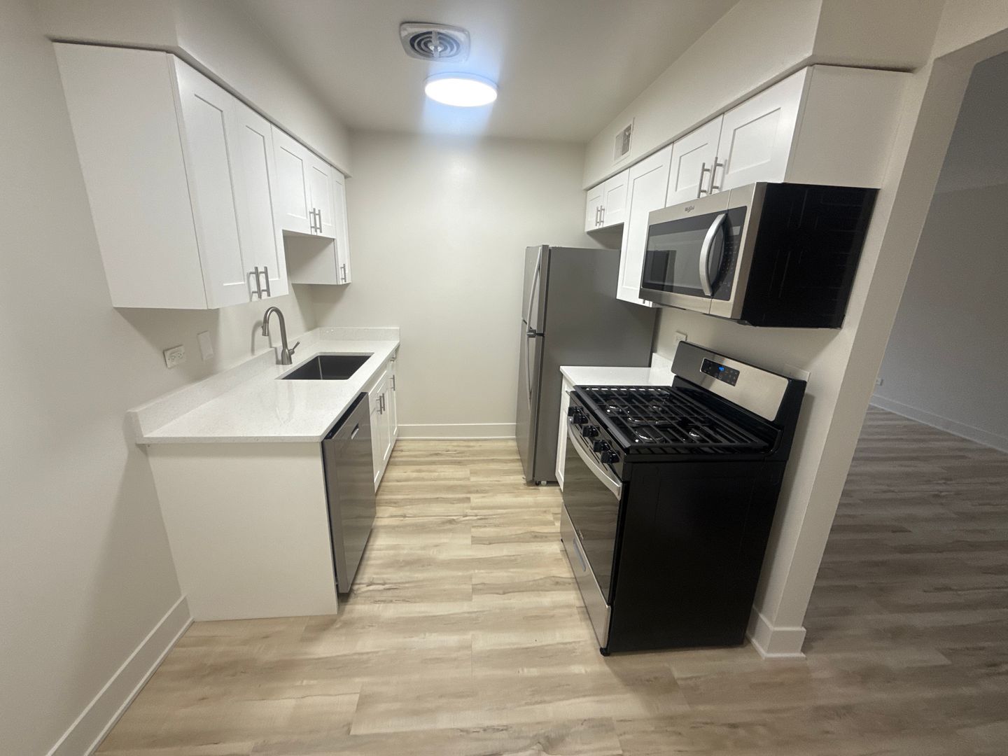 Hillside Apartment: 2121 S. Wolf Road