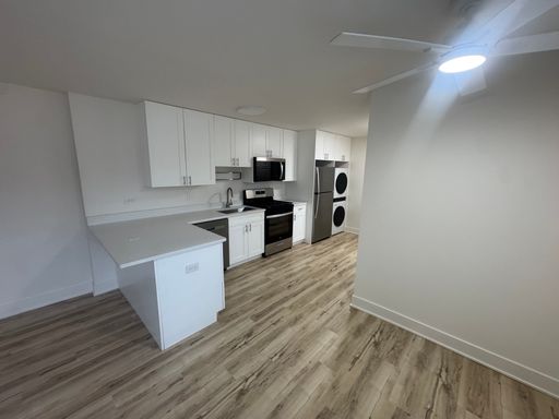 One Bedroom, Washer/Dryer, Newly Renovated, Available NOW!