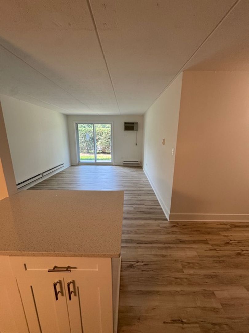 Glenview Apartment: 1460 & 1502 Lehigh Road,