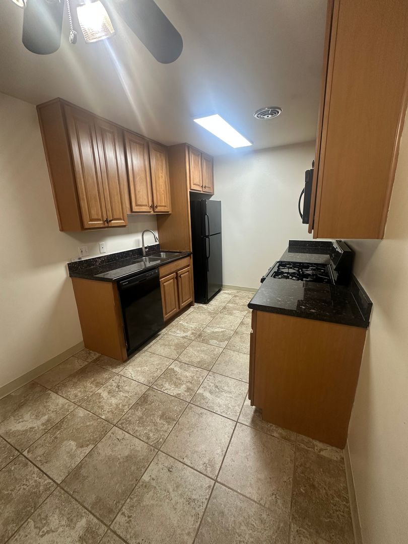 Hillside Apartment: 1919 & 2021 S. Wolf Rd