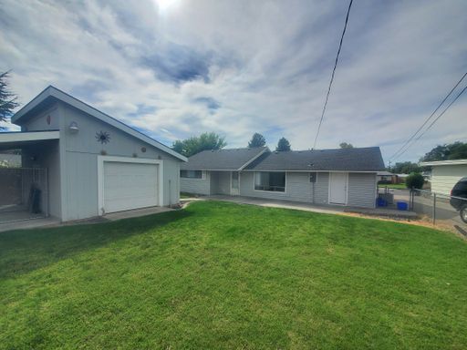 FOR RENT: 3 Bed. 1 Bath. – photo 1