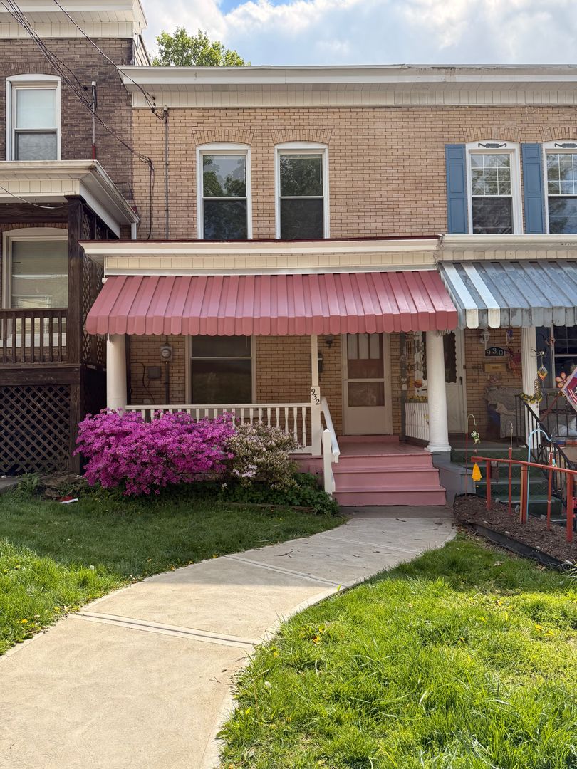 Pittsburgh House: 932 McKinley Terrace