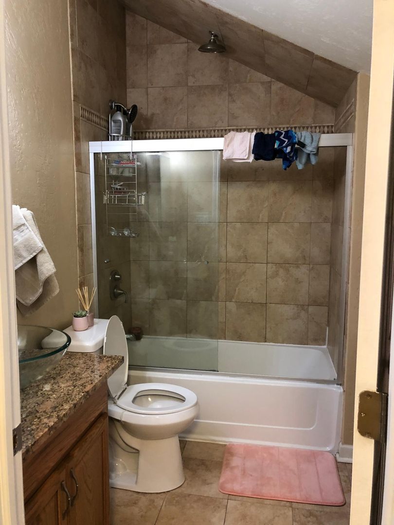 Pittsburgh House: 2715 Harcum Way