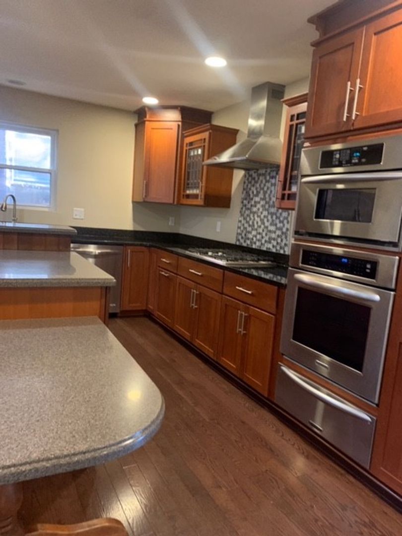 Pittsburgh House: 4744 Friendship Avenue