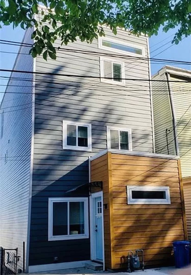 Pittsburgh House: 5309 Wickliff Street