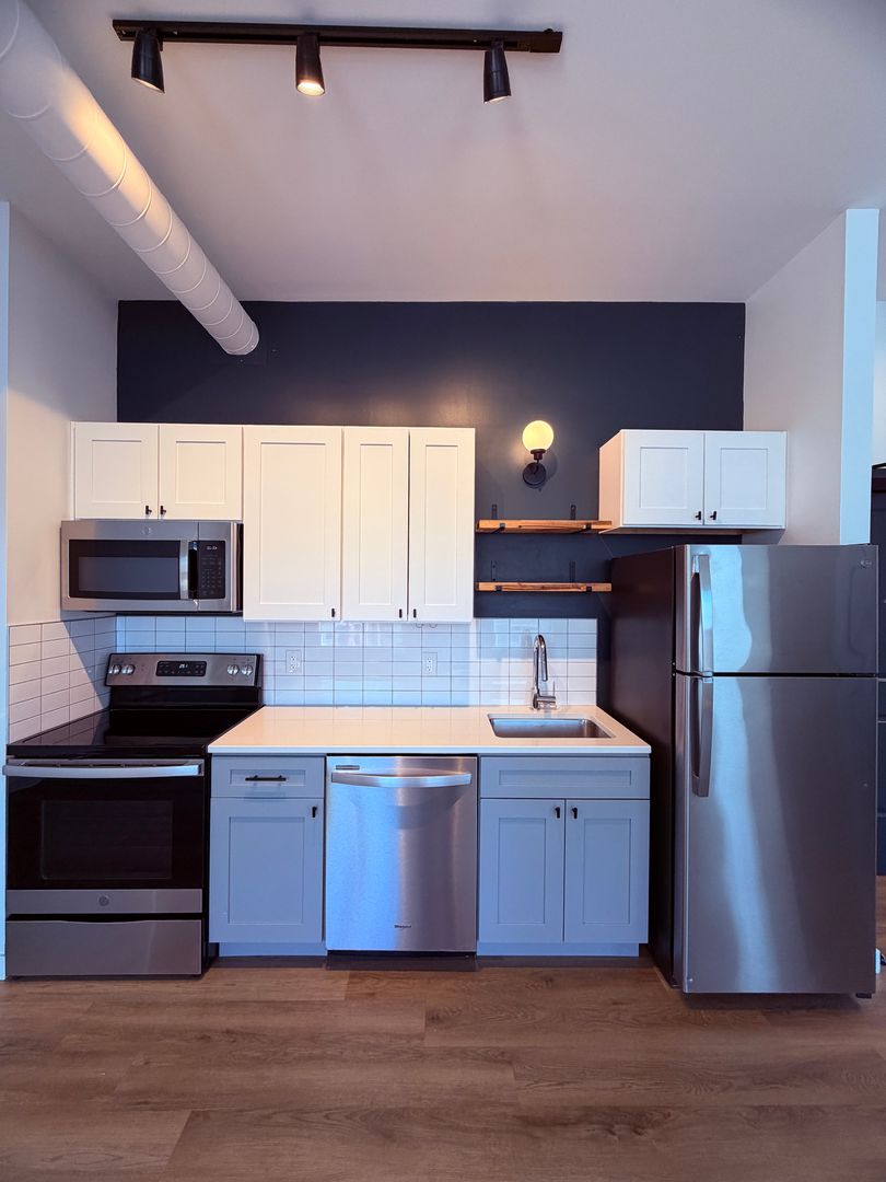 Pittsburgh Apartment: 308 Miltenberger Street