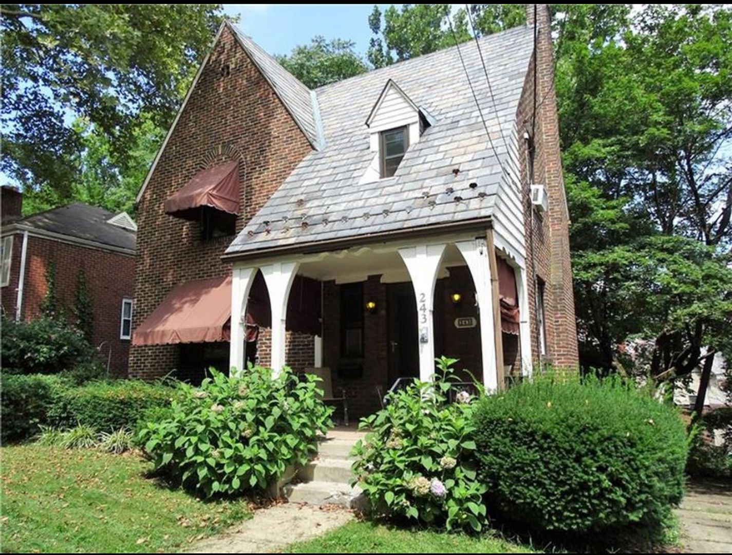 Pittsburgh House: 243 Pennsylvania Boulevard