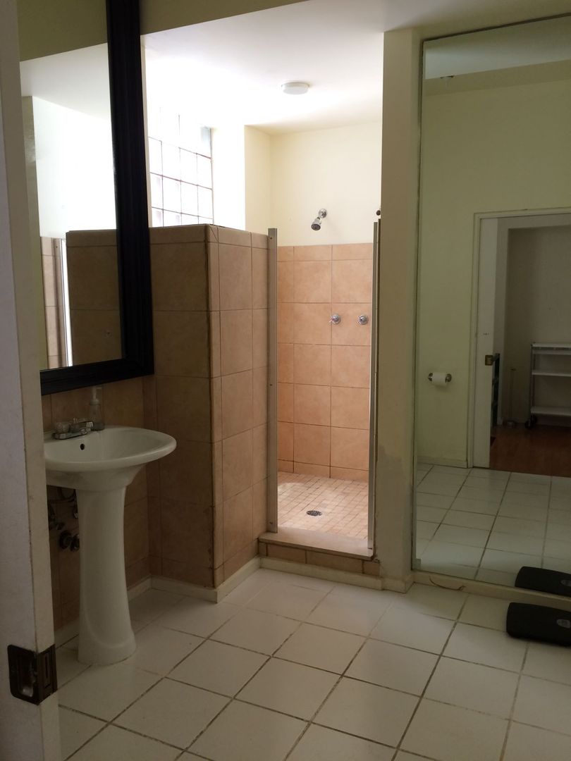 Pittsburgh Apartment: 229 N Dithridge Street