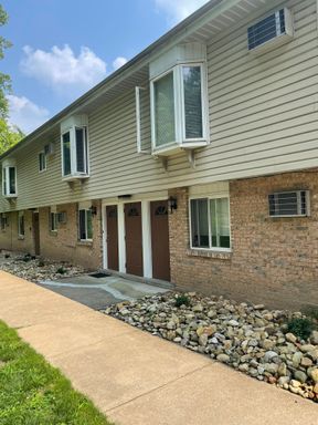 2 Bedroom Available April 1st in Cheswick
