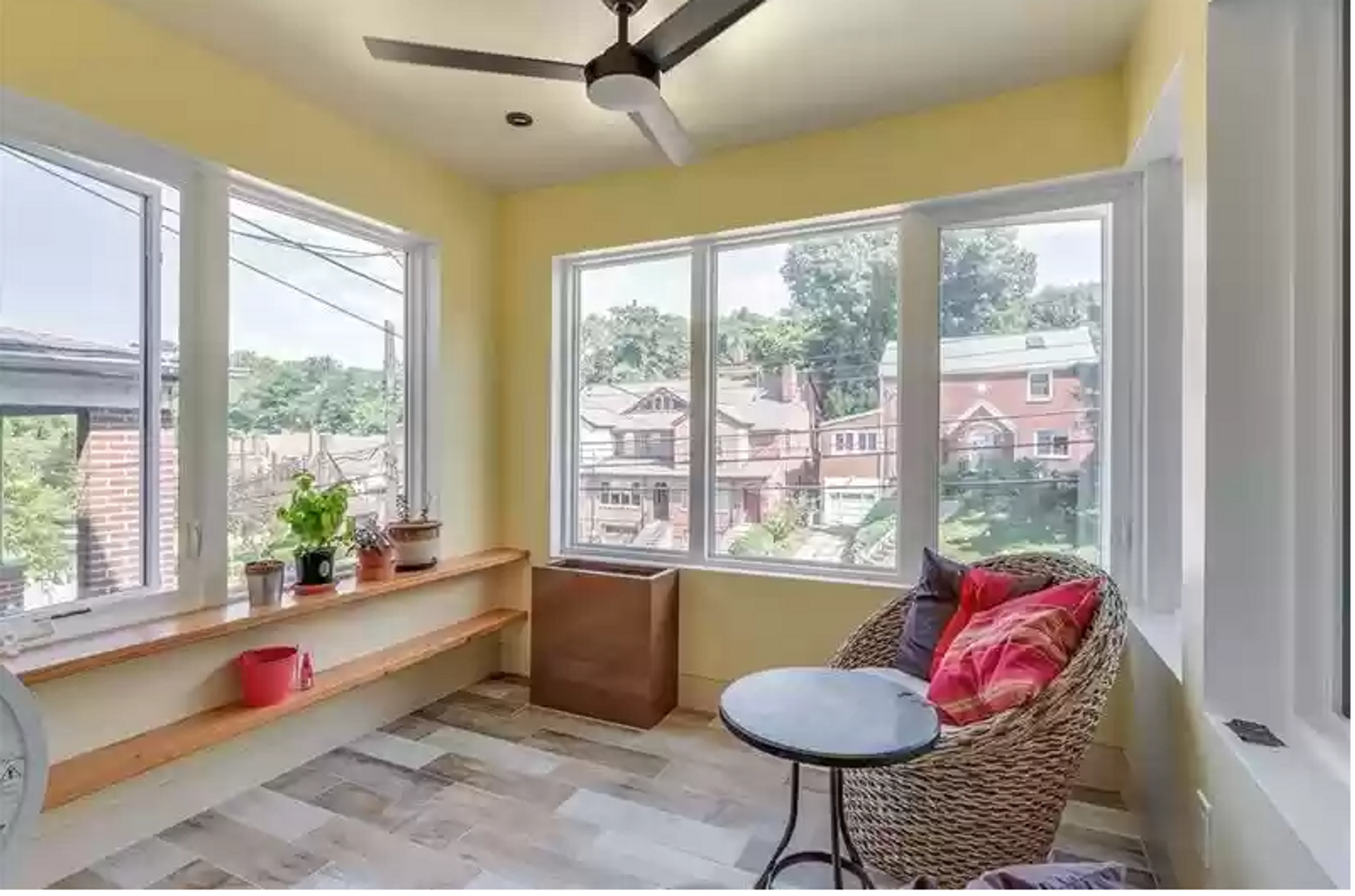 Pittsburgh House: 5516 Phillips Ave