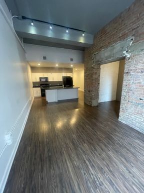 Furnished | 1 Bed, 1 Bath | Cultural District Lando Lofts | Available Now – photo 1