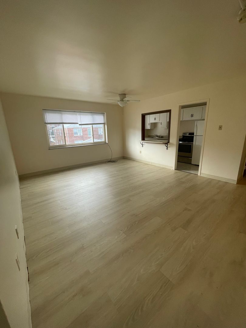 Greensburg Apartment: 321 Culbertson Ave