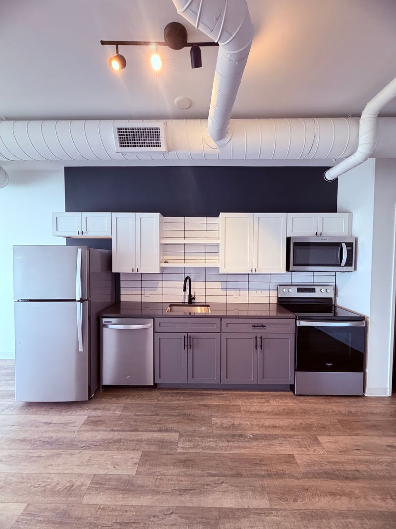 Pittsburgh Apartment: 1709-1715 5th Ave