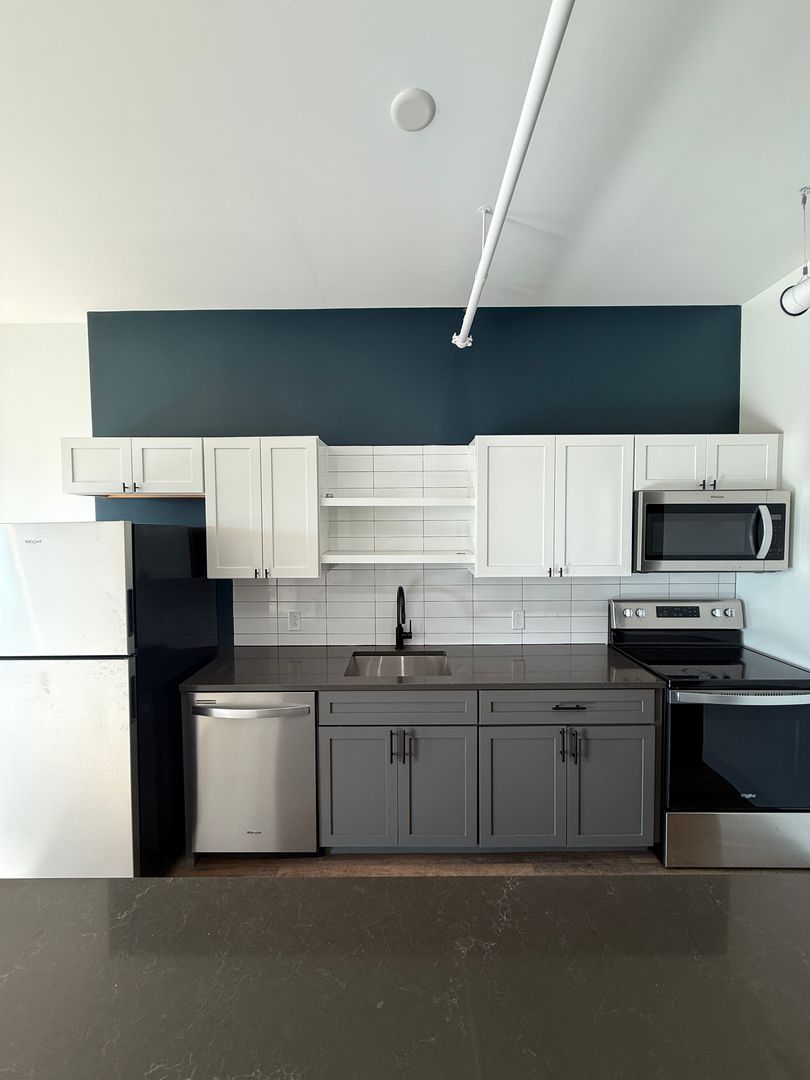 Pittsburgh Apartment: 1709-1715 5th Ave