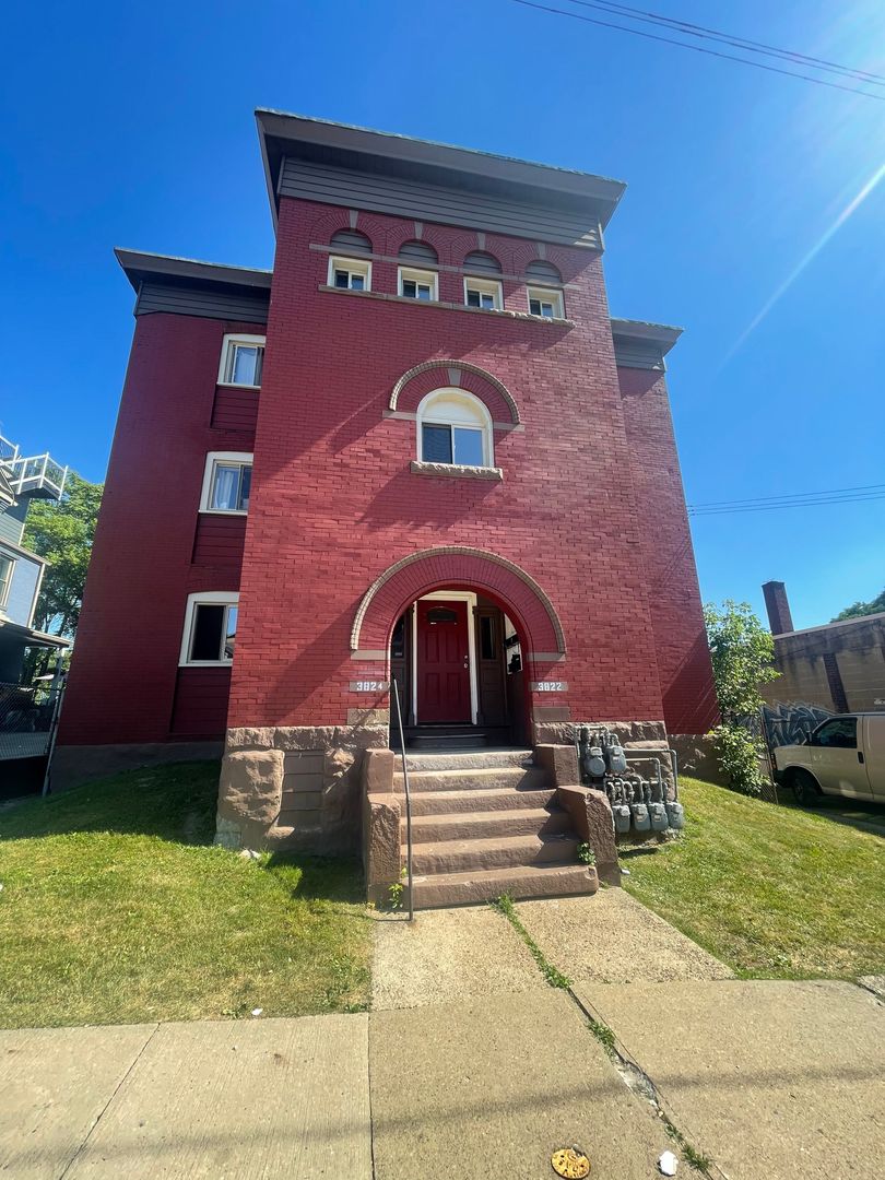 Pittsburgh Apartment: 3822 Liberty Ave.