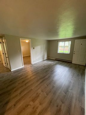 1 Bed 1 Bath Rental at C10 Locust Hill Road, Cheswick, PA – photo 1
