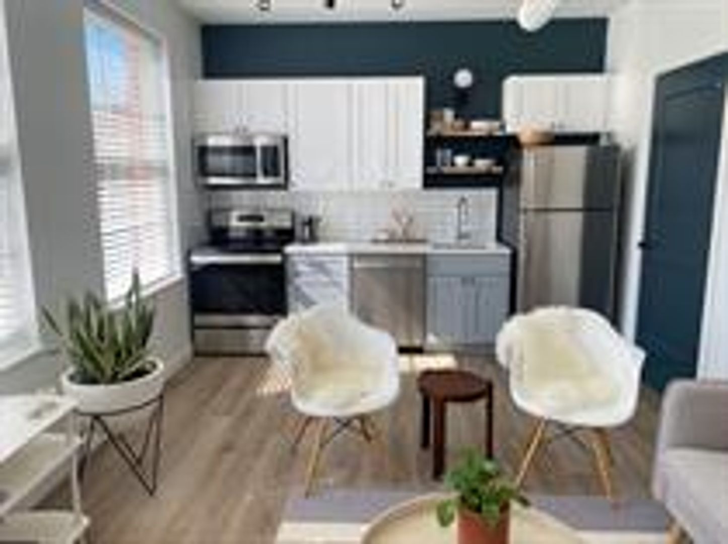 Pittsburgh Apartment: 1721 Locust Street