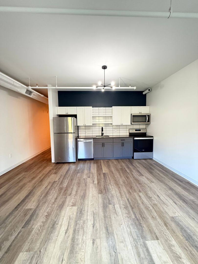 Pittsburgh Apartment: 1709-1715 5th Ave